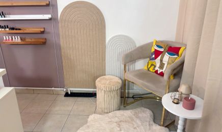 Sonia nails  : Institut de beauté à Porcheville
