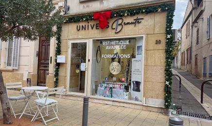 Univers Beauté Istres : Manucure à Istres