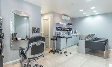 L’atelier des arts  : Coiffeur à Lambesc