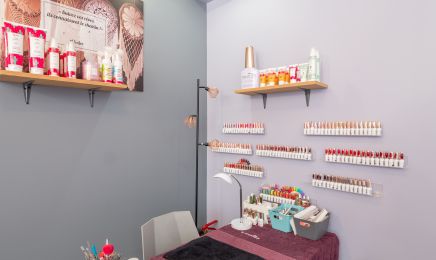 Au secret doré : Manucure à Montpeyroux