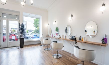 Le miroir : Coiffeur à Cambrai