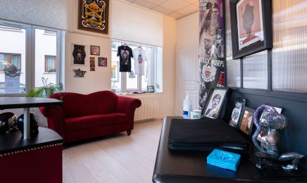 Two Aces Tattoo : Institut de beauté à Strasbourg