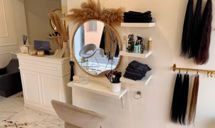 Shérine Lissage & Extensions  : Manucure à Marseille