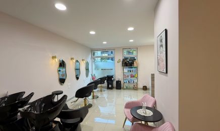 ALEJANDRA G BEAUTY EXPERT : Coiffeur à Suresnes