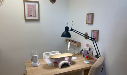 Kamelia Nails à la boutique "Aux Merveilles de Sinae"  : Manucure à Le Crès