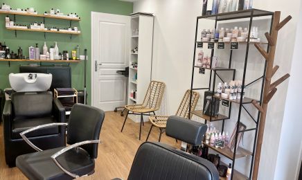 Le Salon By Cécile  : Coiffeur à Curel