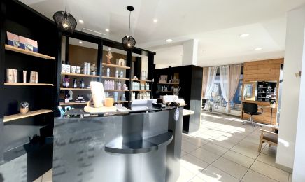 Les Secrets de Mynoé : Coiffeur à Ombrée d'Anjou