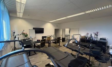 Lux beauty academy : Kosmetikstudio in Hamburg