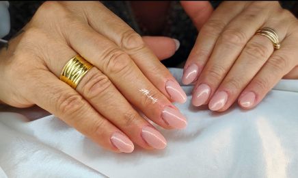 ATI NAILS : Manucure à Toulon