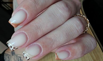 Tinker Nails : Manucure à Le Grand-Lemps