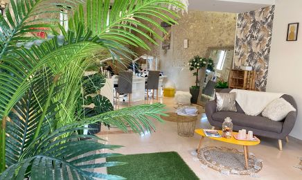 Mela Nails : Coiffeur à Cosne-Cours-sur-Loire
