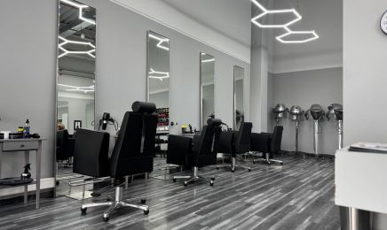 Haarwerk by Enes: Friseur in Oberhausen