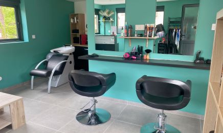 MJ Coiffure : Coiffeur à Saussay
