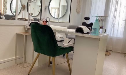Salon Blondie : Manucure à Bouguenais