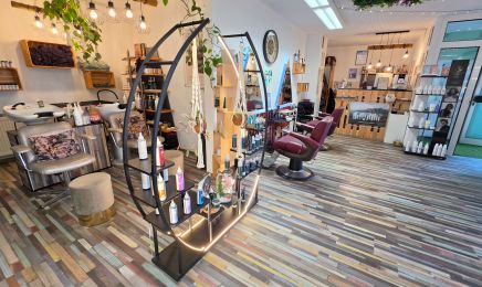 Haarstudio Light by Jennifer Bastkowski: Friseur in Kaiserslautern