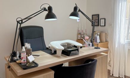 By Vnails : Manucure à Bourg-des-Comptes