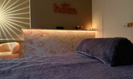 Marc Antoine Hom  : Institut de beauté à Meyrié