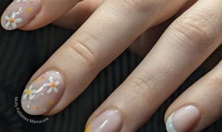Molly Paillettes Manucure : Manucure à Nantes