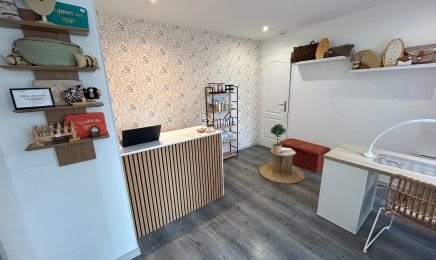 Luxoria  : Coiffeur à Les Villages Vovéens