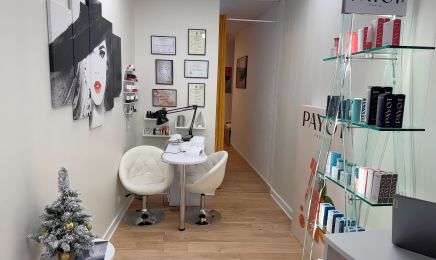 Univers Beauté Istres : Manucure à Istres