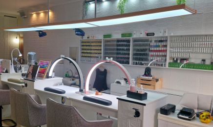 FRENCH MENICURE BAR À ONGLES : Manucure à Agen