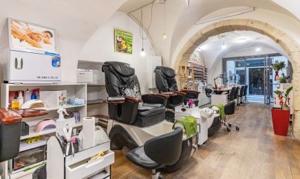 Bang Nails - Marchands : Manucure à Nîmes