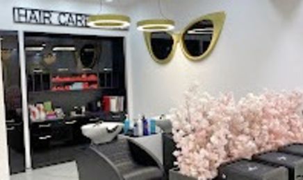 Millis Friseursalon: Kosmetikstudio in Mannheim