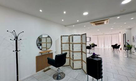 Jihane Coiffure : Coiffeur à Toulon