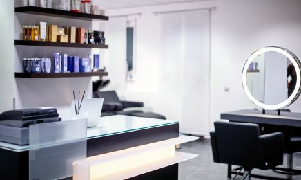 Haarmonie Friseursalon : Kosmetikstudio in Greding