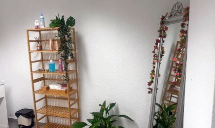 Reyhan Hair & Glow: Kosmetikstudio in Neuenrade