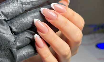 Les ongles de Louise  : Manucure à Maubec