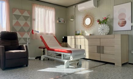 AJ Esthétique  : Manucure à Sénas