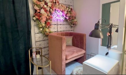 Juliette Yazici - Beautystudio & Academy: Kosmetikstudio in Bobingen