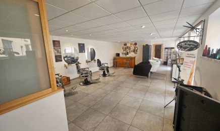 De Mèche Avec Vous : Institut de beauté à Héming
