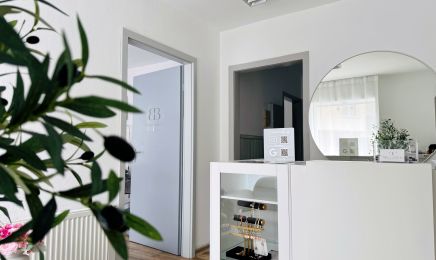Büsra Beauty : Kosmetikstudio in Murrhardt