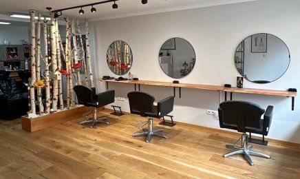 Haaratelier by Julia Weiland: Kosmetikstudio in Neuburg an der Donau