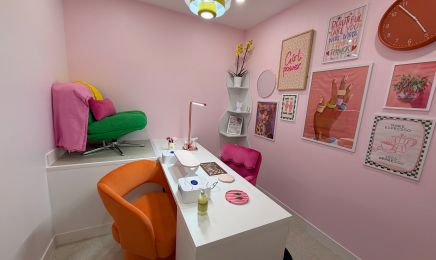 La Maison de l'Ongle - by Nina - : Institut de beauté à Ève
