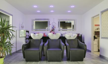  Les Fées Coiffées Beauté Bad boys : Coiffeur à Saint-Marcel-lès-Valence