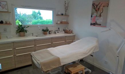 L’opaline soins esthétique et bien-être : Manucure à Bons-en-Chablais