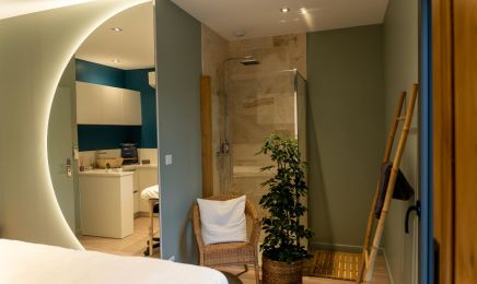 Le Salon - Coiffure & Esthétique  : Manucure à Limas