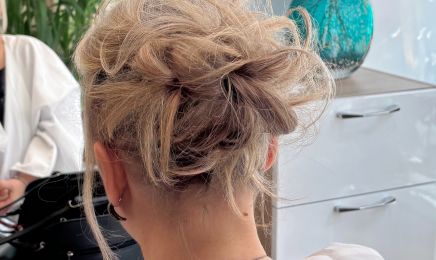 Yoni coiffure spécialiste coloration végétale  Ouvert 7/7 : Coiffeur à Paris
