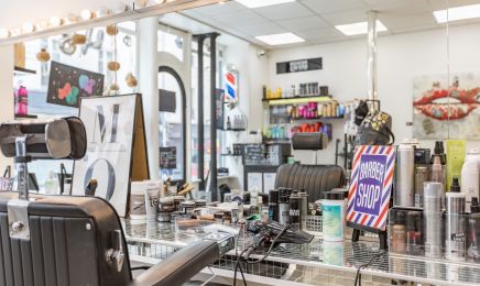 Au 84 - ARTISAN COIFFEUR AGRÉE : Coiffeur à Paris