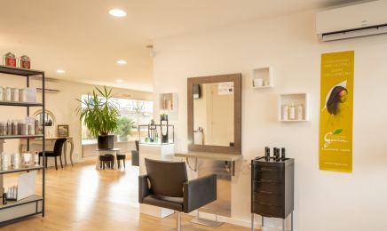 Un autre regard : Coiffeur à Châteaubourg