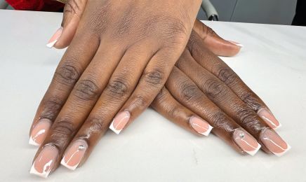 Élégance Lashes & Nails  : Institut de beauté à Marseille