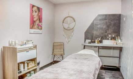 Alizé beauté bien être : Manucure à Les Pieux