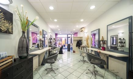 Créative coiffure Perrat Karine : Coiffeur à Thoissey