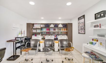 Hélène Arpin Coiffure Pompidou : Coiffeur à Libourne