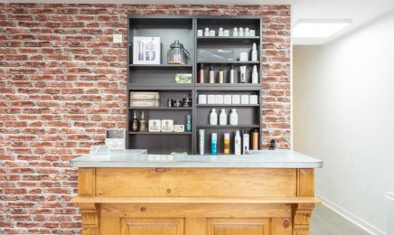 au courant d’hair : Coiffeur à Étrelles