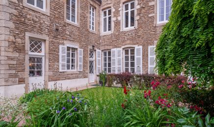 L’Institut by M : Manucure à Beaune
