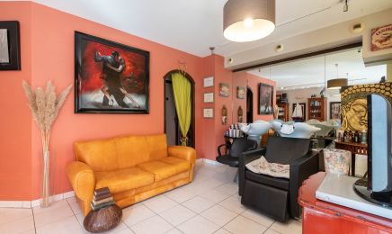 Le boudoir : Coiffeur à Conques-en-Rouergue (St Cyprien sur Dourdou)